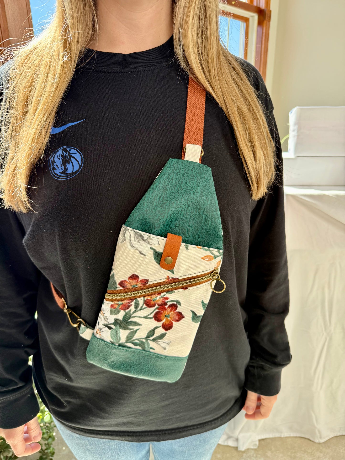 Traveler Sling Pouch
