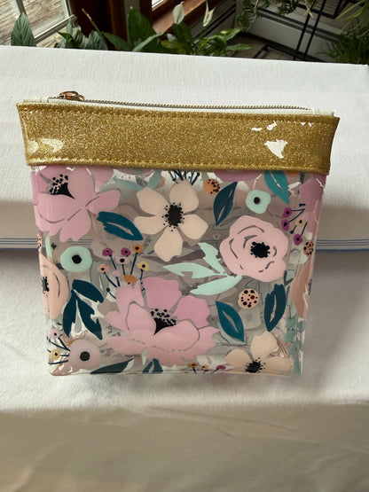 The Pretty Petite Pouch